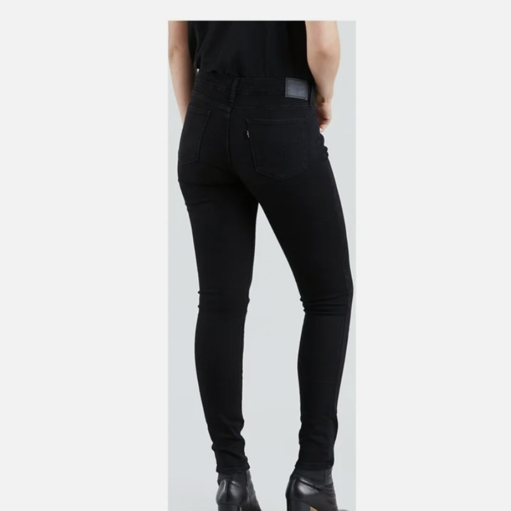 Levi's 711 skinny leg jeans size 28 worn once